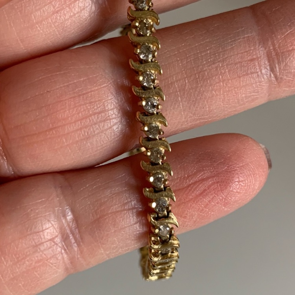 Gold and diamond s link Tennis Bracelet - Elegant Women's Bracelet